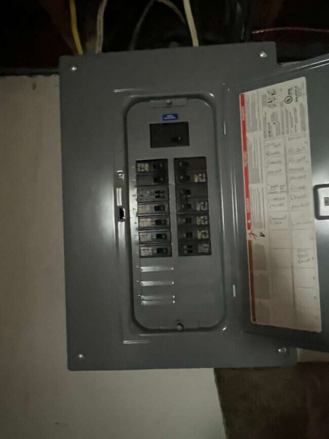 Building Photo - 9813 Lullaby Ln