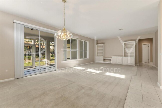 Building Photo - 280 Whispering Wind Dr