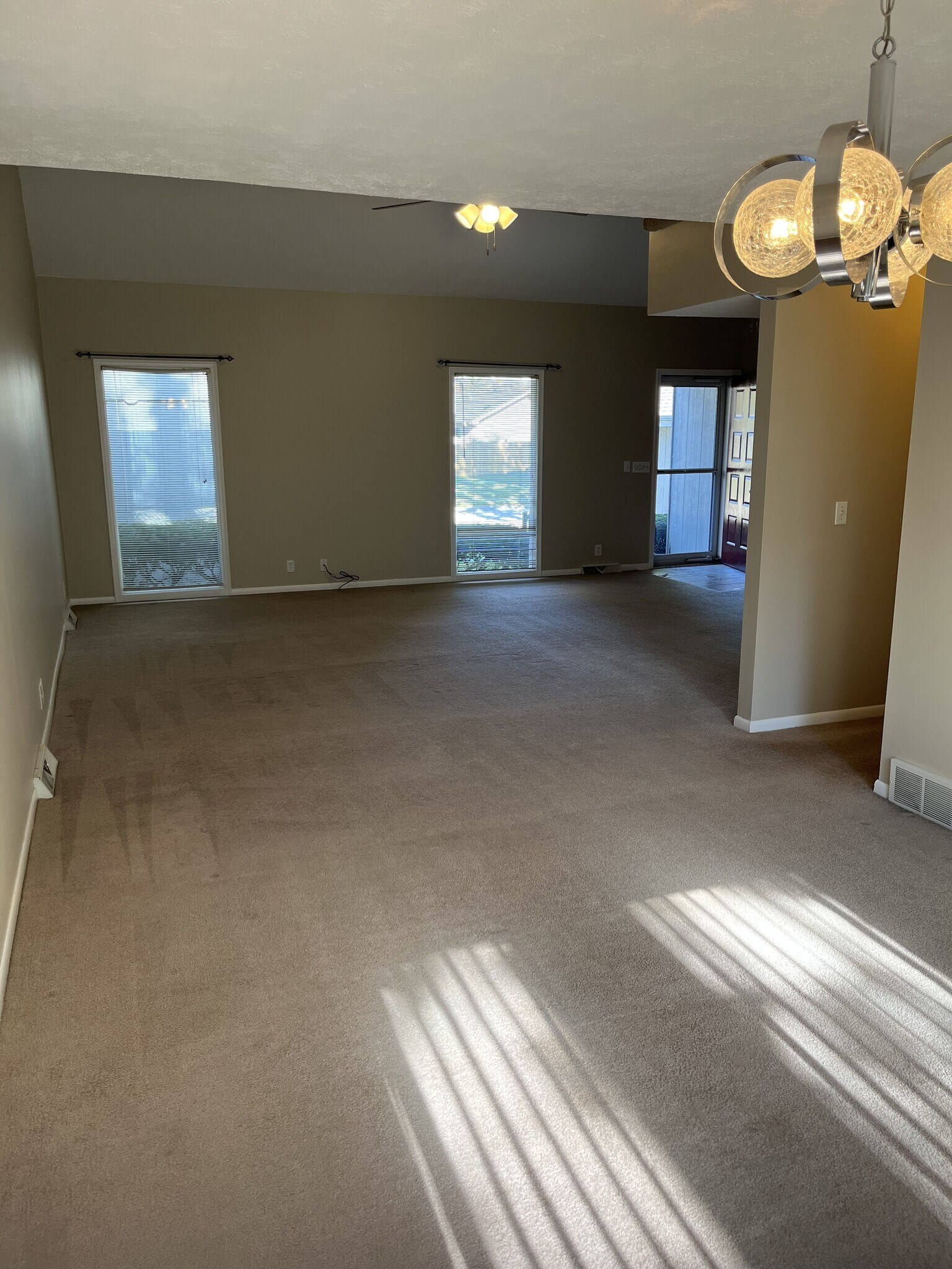 Building Photo - 12063 Burdette Cir