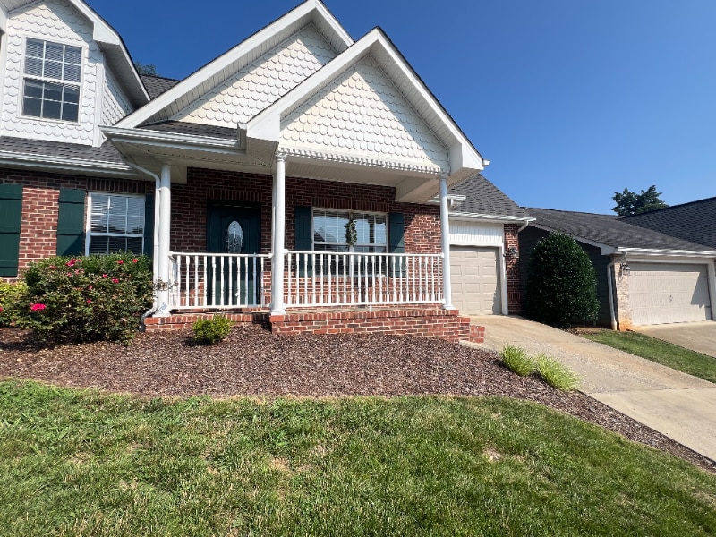 Building Photo - 30 Hiddenbrook Ln