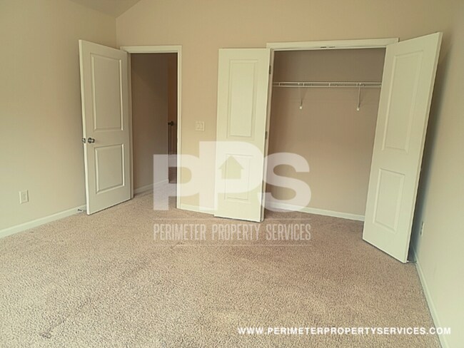 Building Photo - Dream house!! Come see it today!!