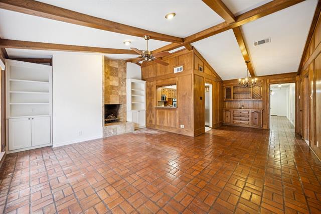 Building Photo - 7639 Dentcrest Dr