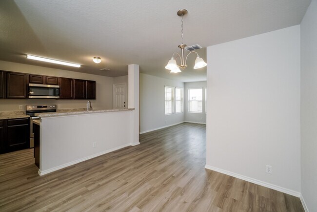 Building Photo - 5306 Freshwater Way