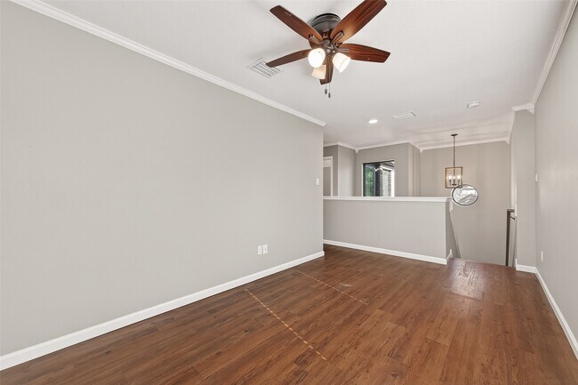 Building Photo - 1720 Old Creek Dr