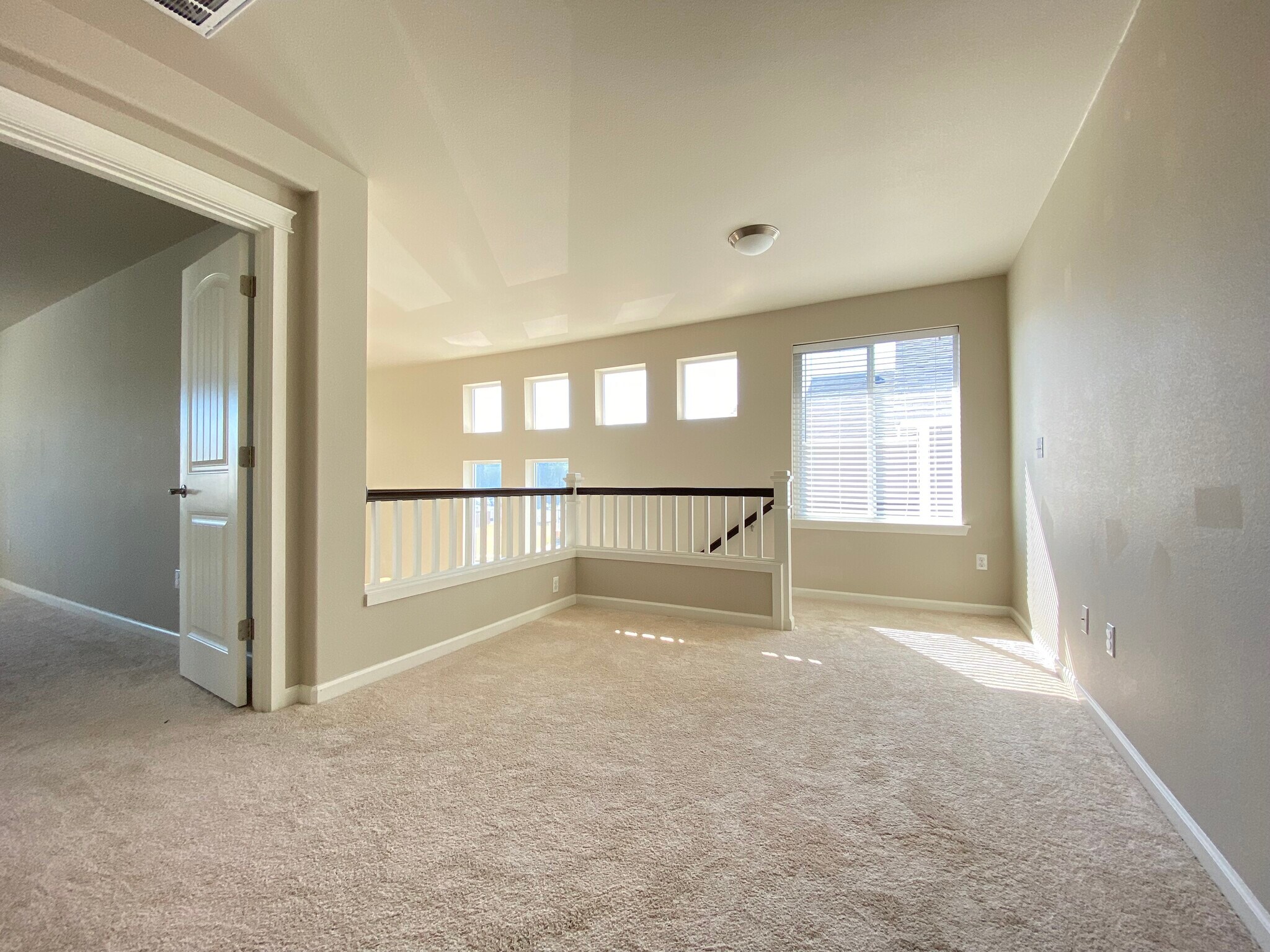 Building Photo - 2230 Hidden Creek Ct