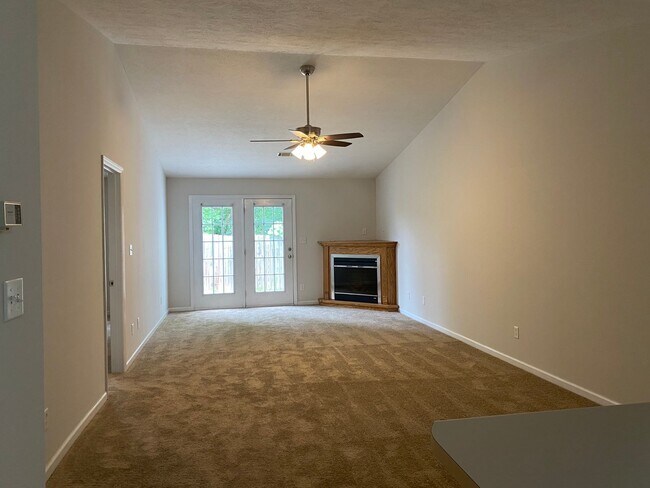 Building Photo - Wheeler Lake Townhome in West Augusta
