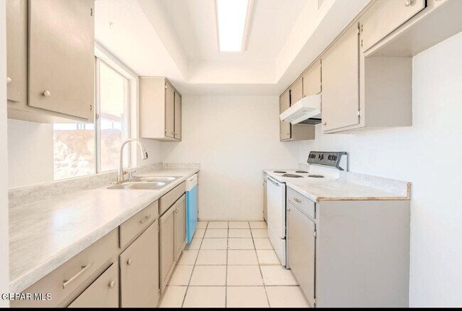 Building Photo - 226 Moon River St