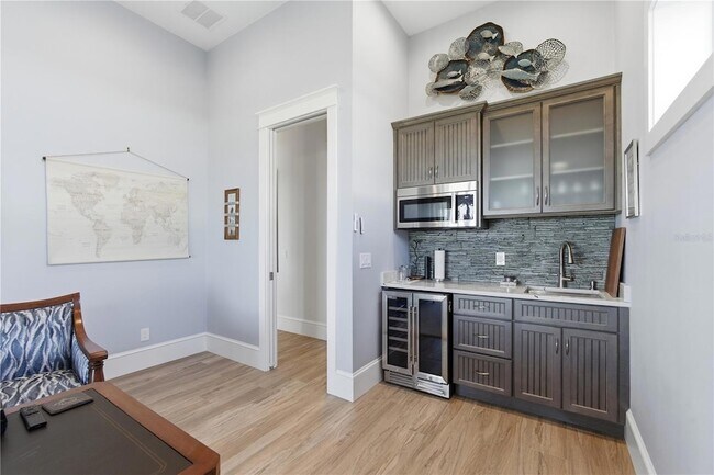 Building Photo - 340 Ocean Crest Dr