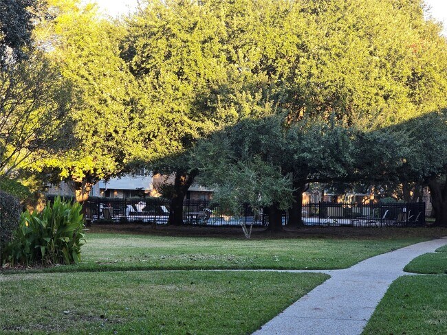 Building Photo - 856 Wax Myrtle Ln