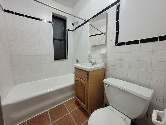 Building Photo - 1 bedroom in BRONX NY 10468