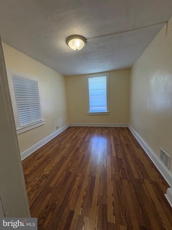 Building Photo - 224 Delsea Dr