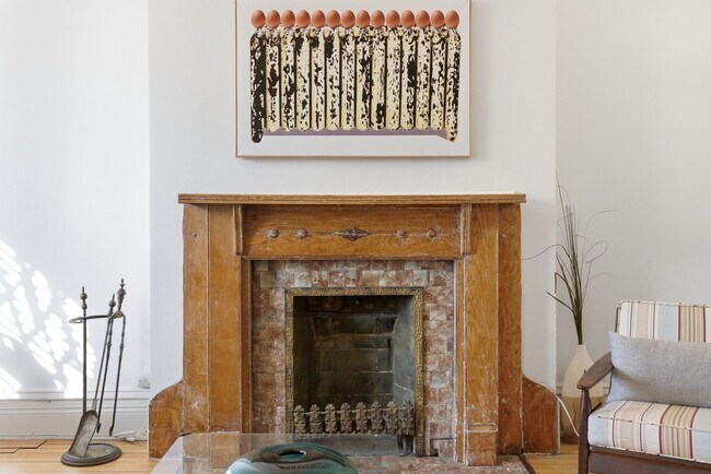 Building Photo - 2001 Orrington Ave