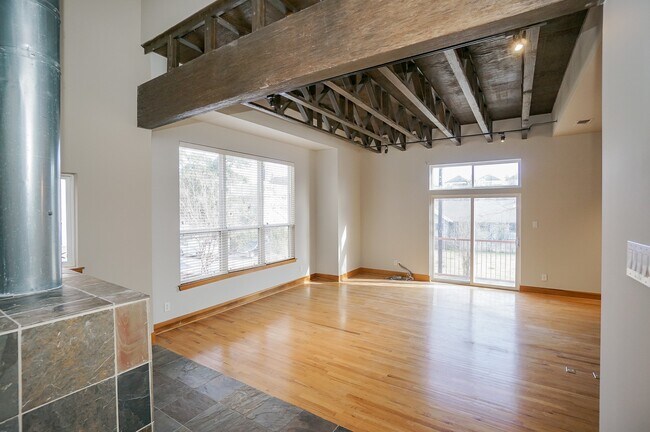 Building Photo - 228 Willard St