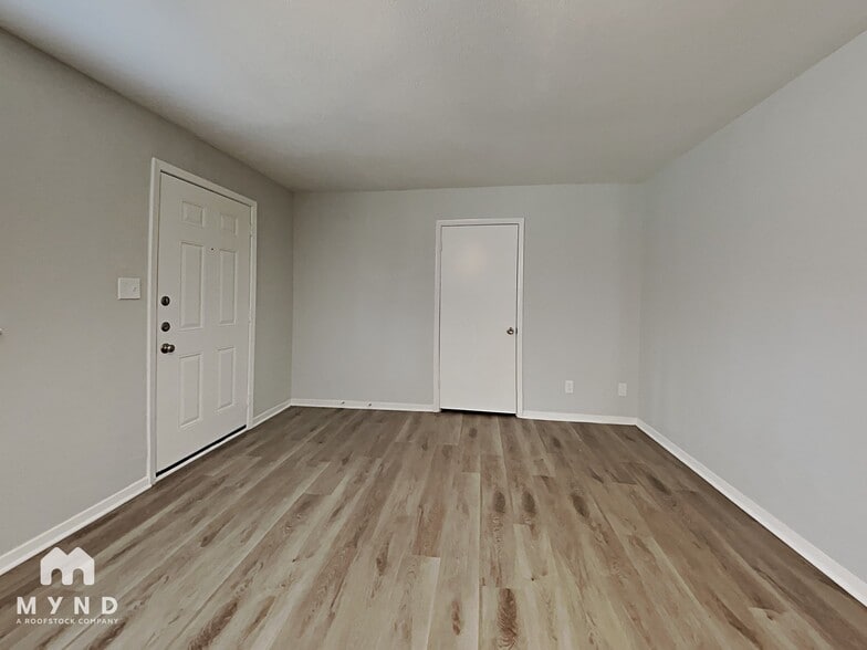 Building Photo - 4245 Larson Ln