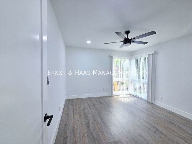 Building Photo - 3041 Yellowtail Dr