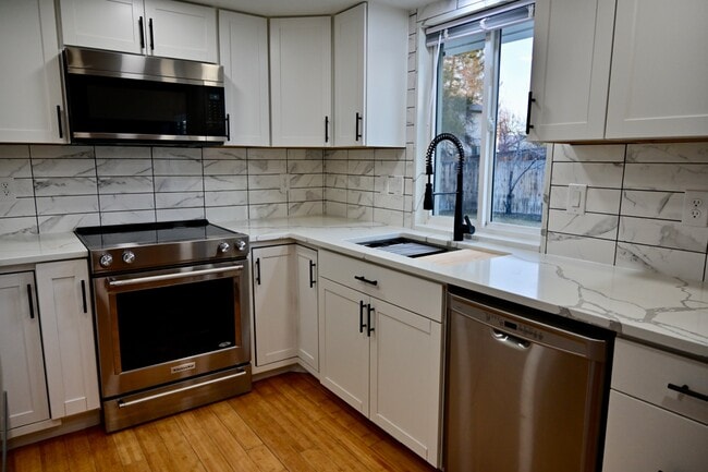 Building Photo - 4400 S Carbine Ave