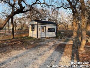 Building Photo - 2124 Polly Ln