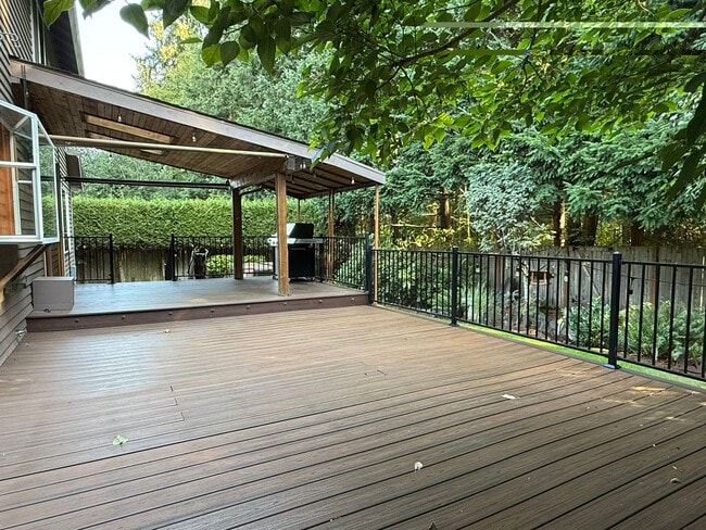 Building Photo - 4bd/2.5ba Renton House