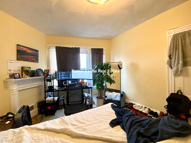 Building Photo - 59 Cedar St