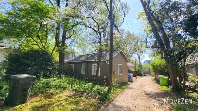 Building Photo - 512.5 S Boylan Ave