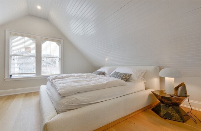 Building Photo - 51 Fair St