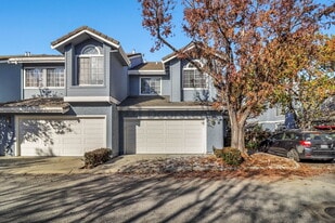 Building Photo - 2639 Heritage Park Cir