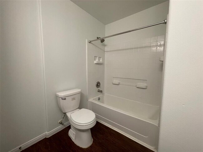 Building Photo - 13429 Raintree Dr