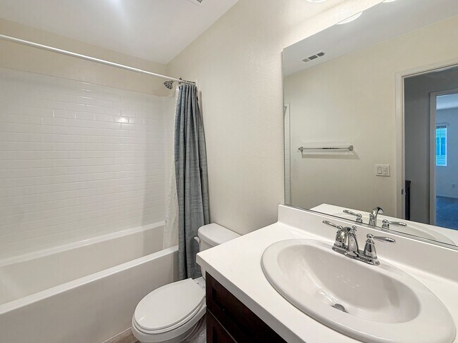 Building Photo - Stunning 3B/2.5BA Home in Murrieta for Rent!