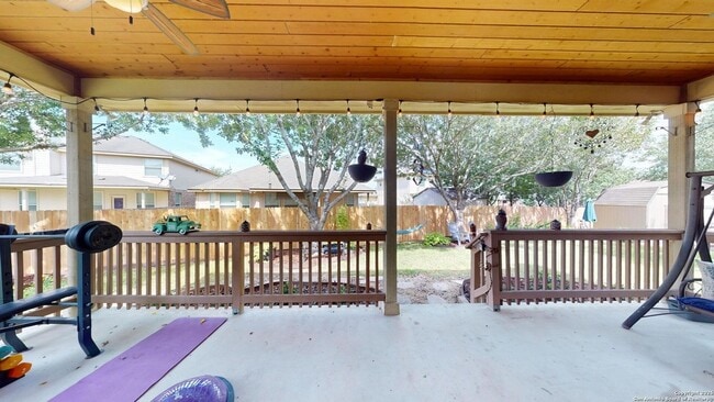 Building Photo - 522 Baltustrol Dr