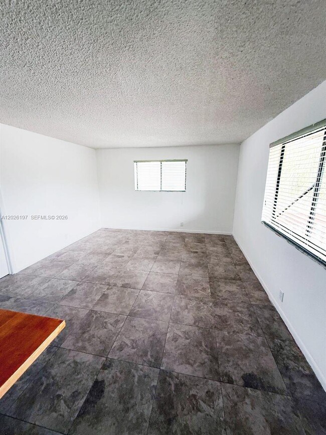 Building Photo - 2070 NW 43 Terrace