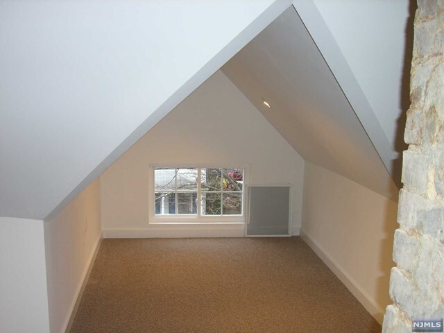 Building Photo - 27 Bellevue Terrace