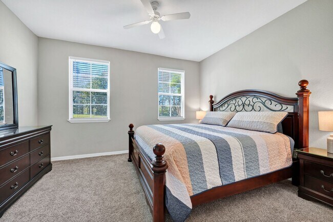 Building Photo - FOR RENT: Fully Furnished 1-Bedroom Lakeview Condo (6–7 Month Lease Only) The Hamptons at MetroWe...