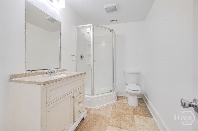 Building Photo - 512 E Liberty