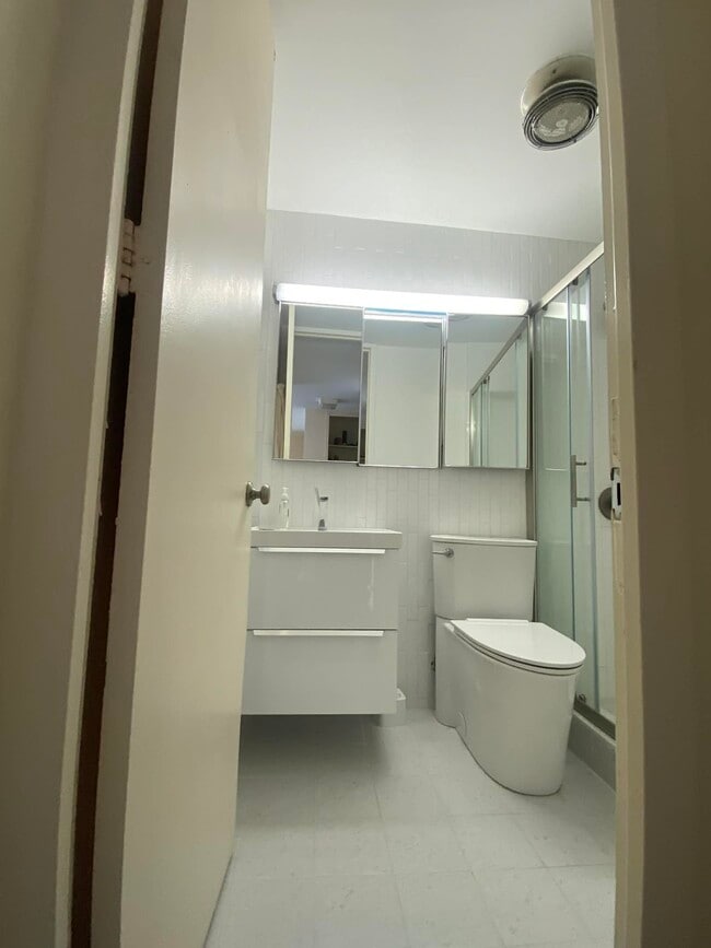 Building Photo - 4800 S Chicago Beach Dr