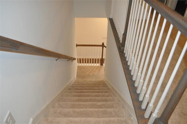 Building Photo - 5830 Flint Ln