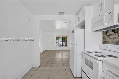 Building Photo - 10428 NW 5th Ave