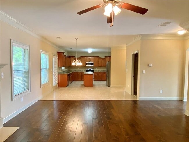 Building Photo - 522 Watercourse Way