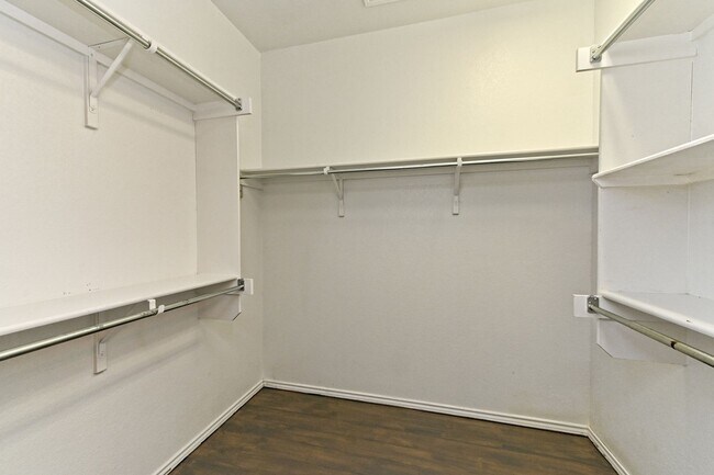 Building Photo - 111 Nassau Cir
