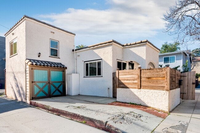 Building Photo - 3740 E Mayfield St