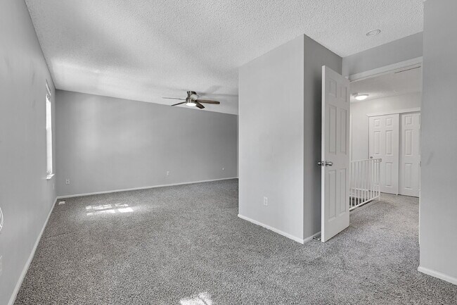 Building Photo - $2,895 - 3 Bed, 2.5 Bath Home with Central...