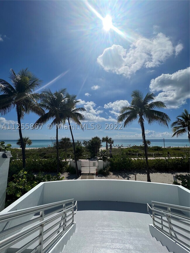 Building Photo - 5161 Collins Ave