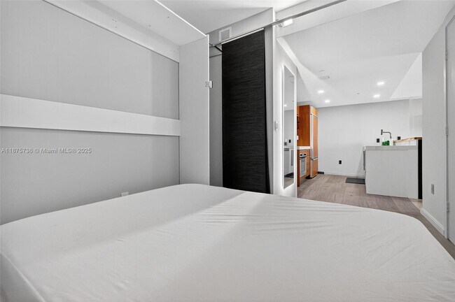 Building Photo - 50 Biscayne Blvd