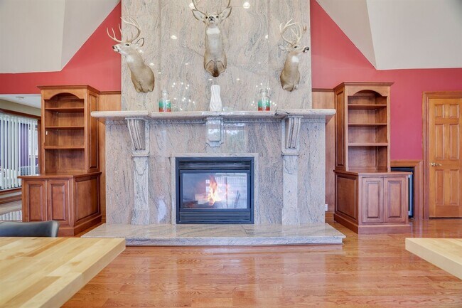 Building Photo - One of a kind Castle on the Hill for Rent! Minimum 1 month lease