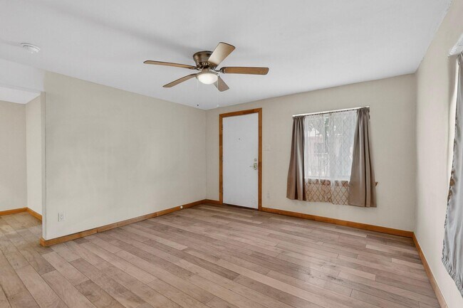 Building Photo - 515 Marble Ave