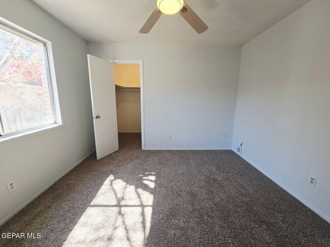 Building Photo - 6625 Escondido Dr