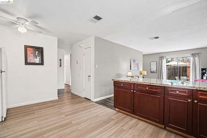 Building Photo - 2725 Entrada Cir