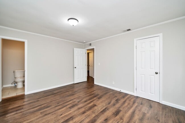 Building Photo - Spacious & Stylish – Fully Renovated 4BR Home Ready for Move-In!