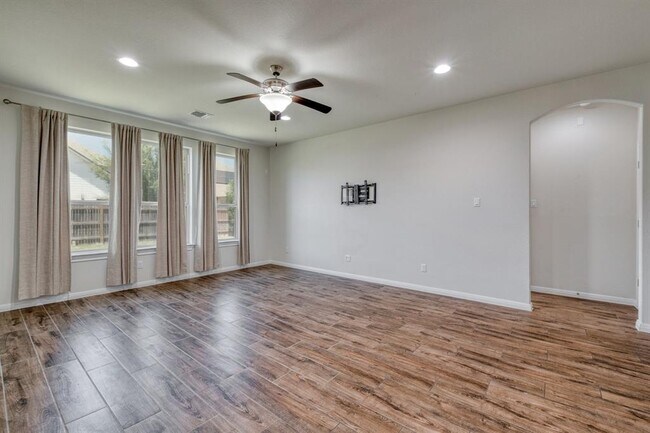 Building Photo - 17204 Calipatria Ln