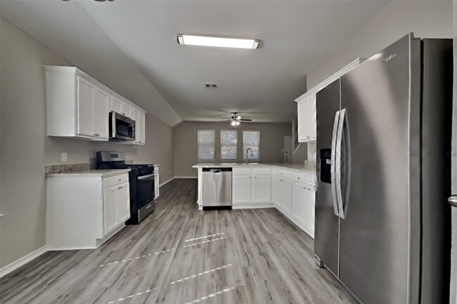 Building Photo - 22003 Avonglen Ln