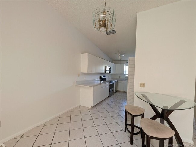 Building Photo - 8291 SE Croft Cir